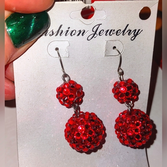 Sparkly Red Ball Party earrings - Picture 1 of 10